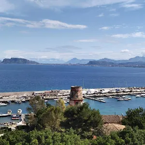 Rineddahouse Arenella - Vista Mare Panoramica A Con Parcheggio Privato Appartement Palerme