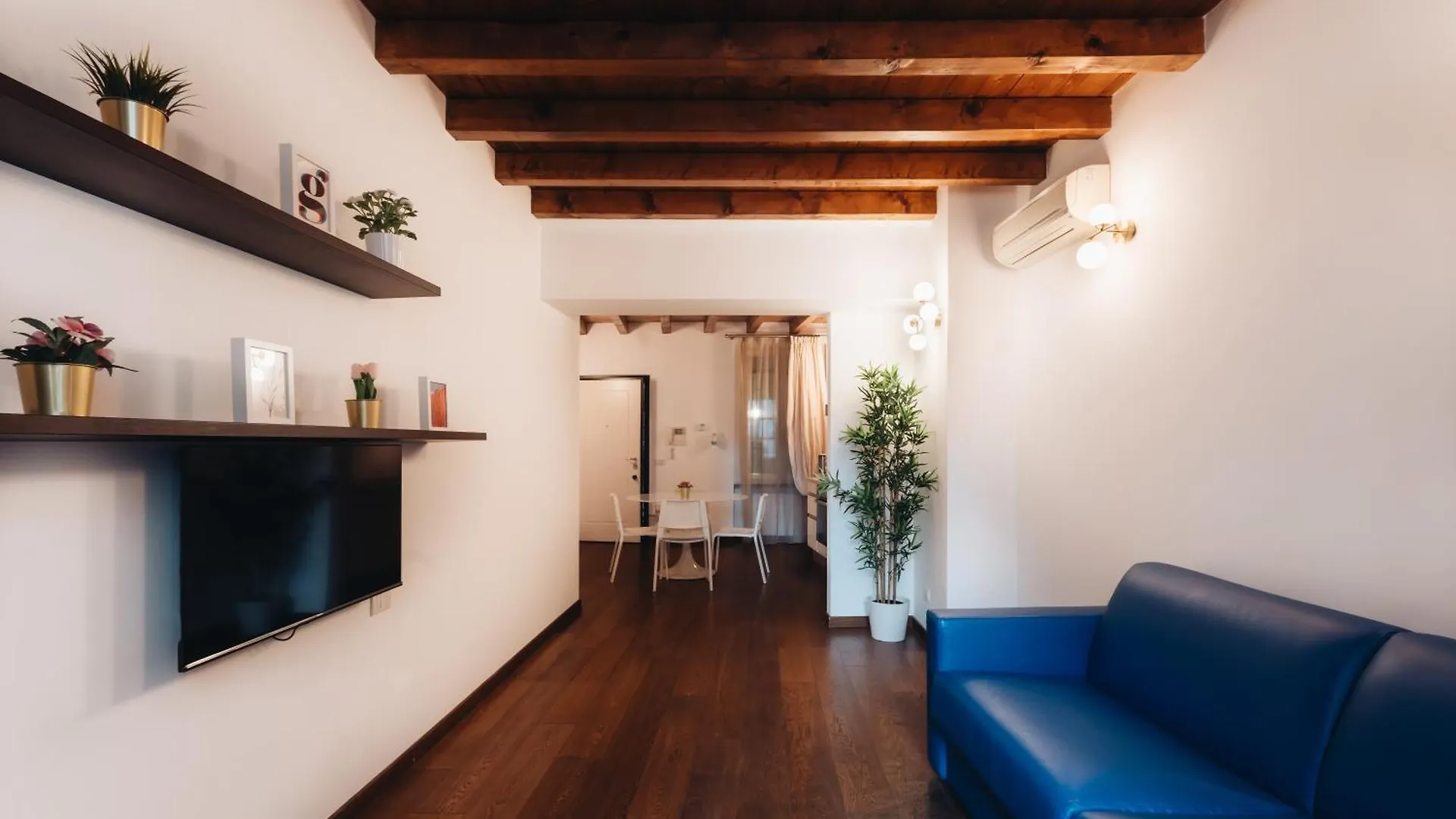 Charming Milan Apartments Brera - Madonnina