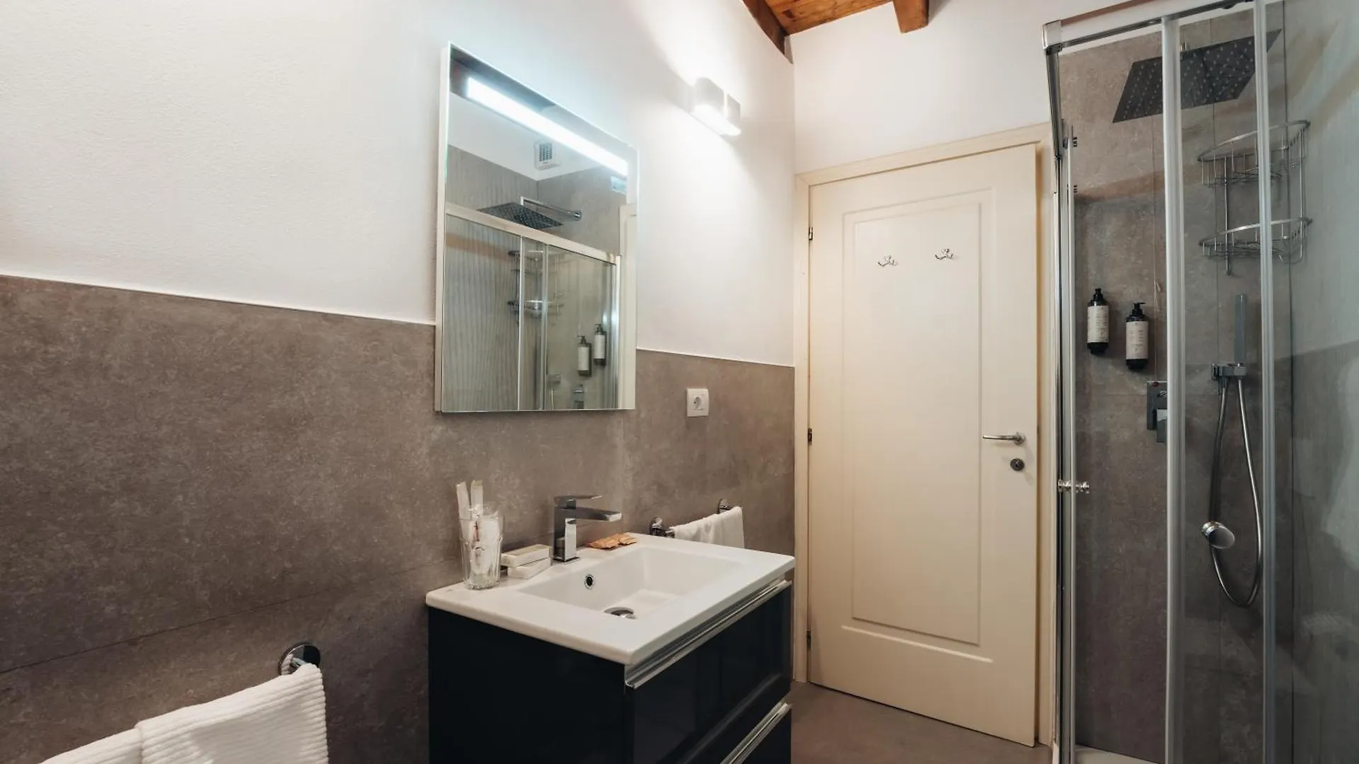 Charming Milan Apartments Brera - Madonnina