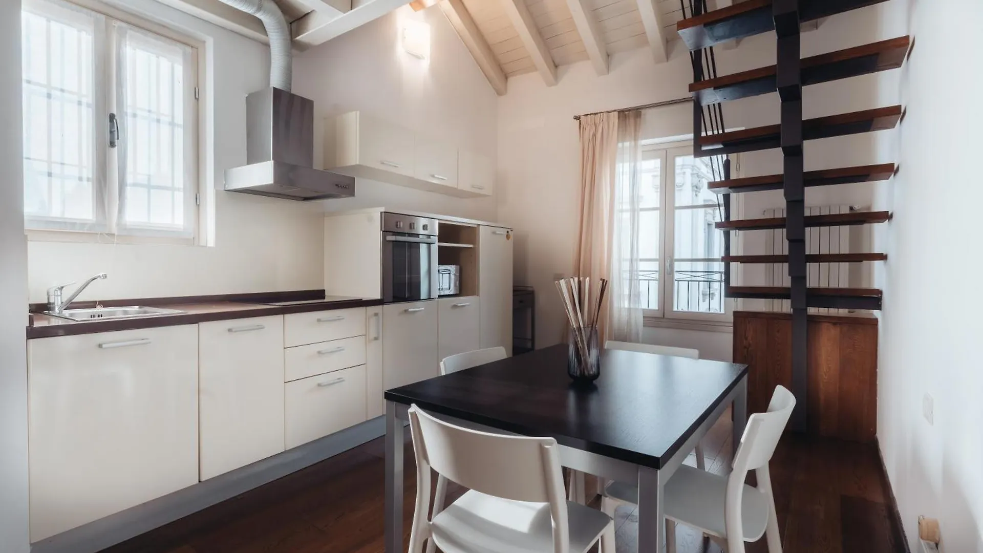 Charming Milan Apartments Brera - Madonnina